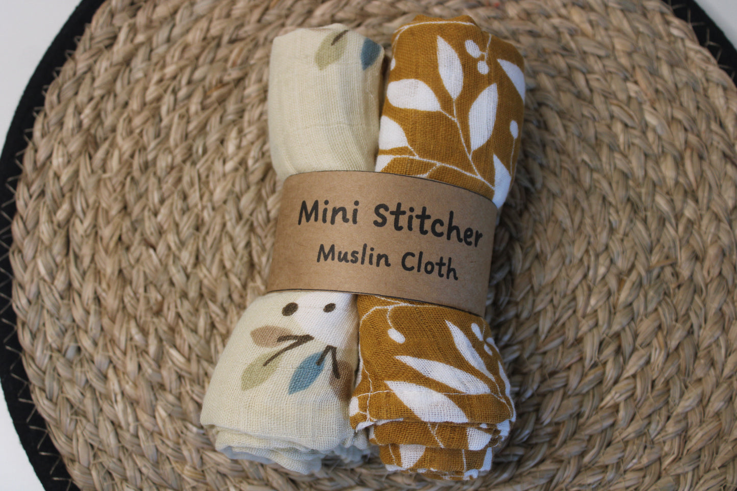 Hedgehog & Leaf Muslin Cloth